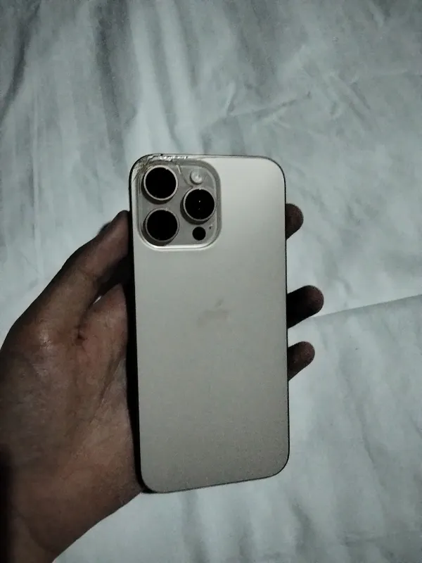 iPhone 16 Pro Max (iCloud)