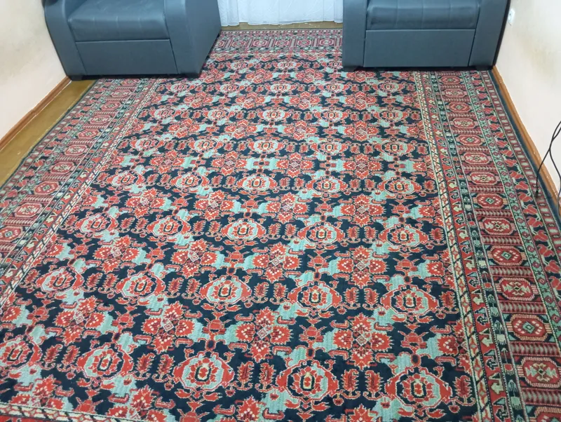 gilam sotiladi qalin sifati yaxshi 3x4 razmerda