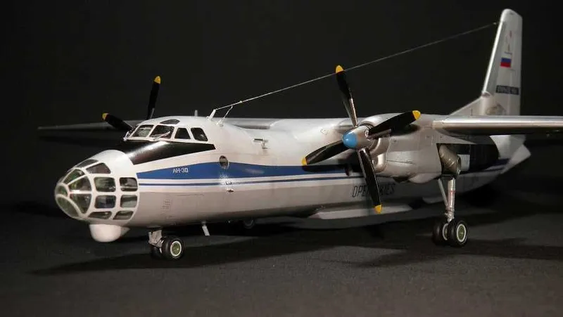 Сборная модель самолета Ан-30 (Амодел, 1:72) — фото 5