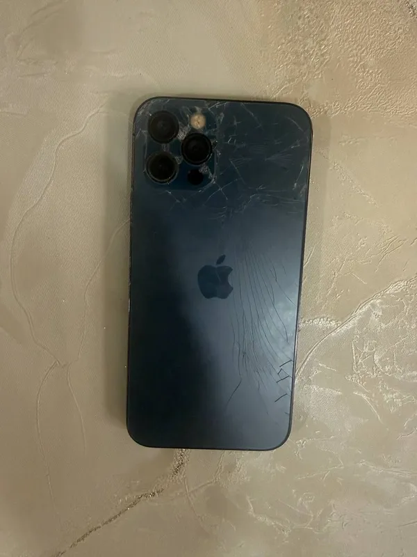 iPhone 12 Pro 256 GB — Ideal ishlashi zo'r, kelishtirib beraman!