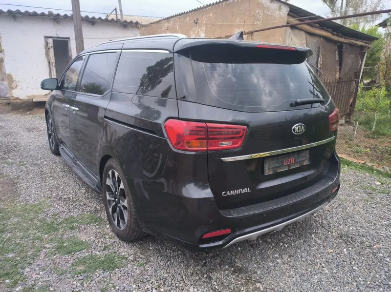 Kia Carnival Full pozitsiya Dizel 2019 — фото 3