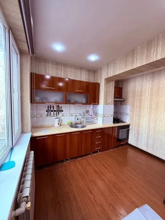 Госпитальный 3/3/5 площадь 87м2, два санузла,Рынок — фото 1