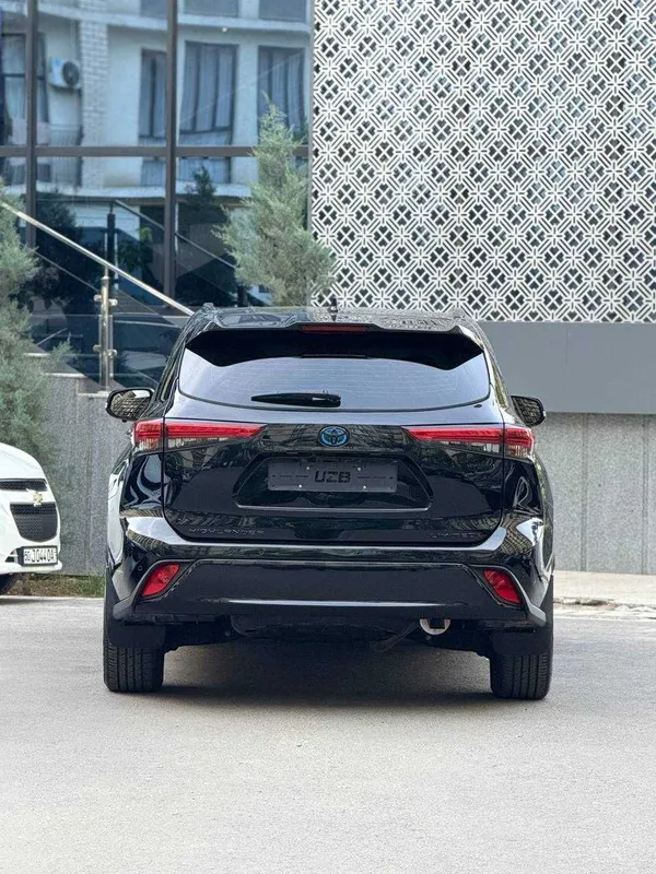 Sotuvda Toyota Highlander Limited Hybrid — фото 9