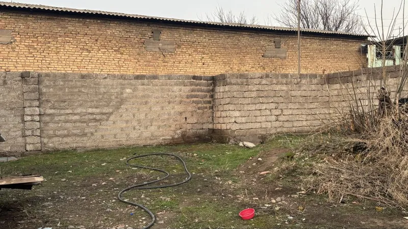 Продается участок хорошо подходит под дачу — фото 1