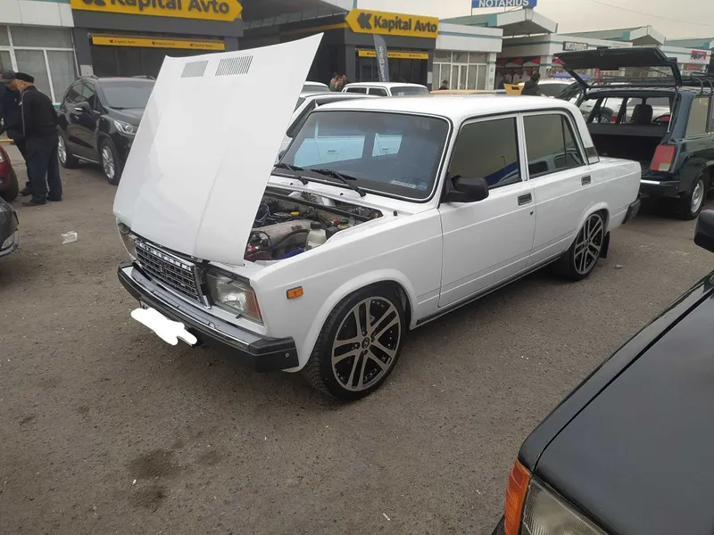 Vaz 2107 sotiladi Priora matorda