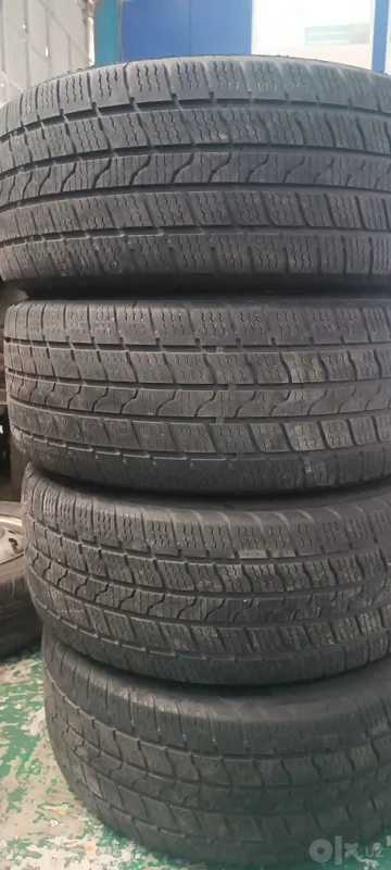 BMW 5-seriyasi uchun R18 disklar va shinalar to‘plamini sotaman 2 BMW 5-seriyasi uchun R18 disklar va shinalar to‘plamini sotaman 2