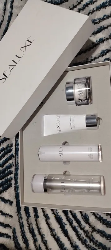 SEALUXE Hydra Genesis 1 SEALUXE Hydra Genesis 1