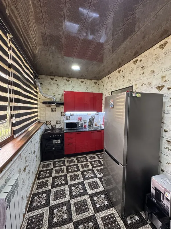 Продам На первом трехкомнатная 70m2 с подвалом Yangibazar — фото 6 Продам На первом трехкомнатная 70m2 с подвалом Yangibazar — фото 6