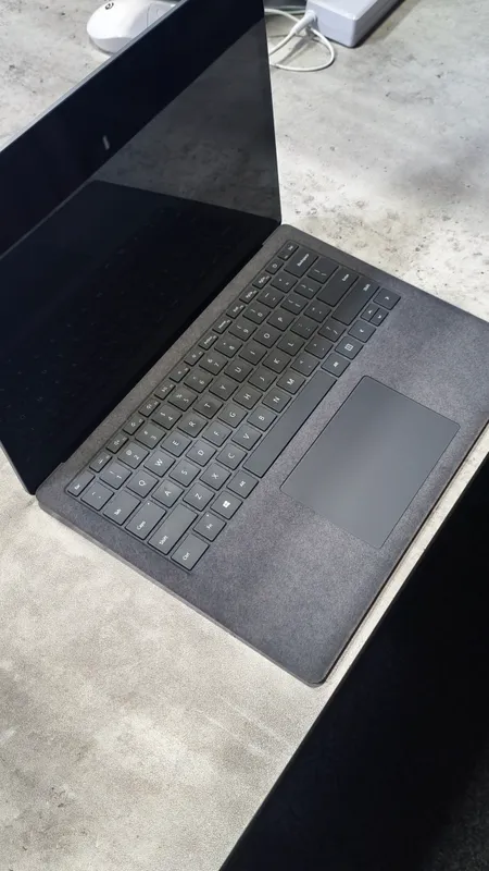 Microsoft Surface 4 3 Microsoft Surface 4 3