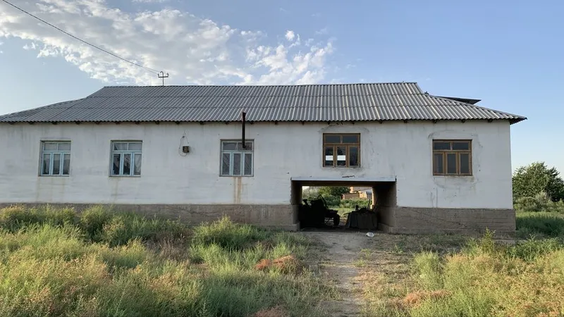 Уй сотилади & срочно !! 2 Уй сотилади & срочно !! 2
