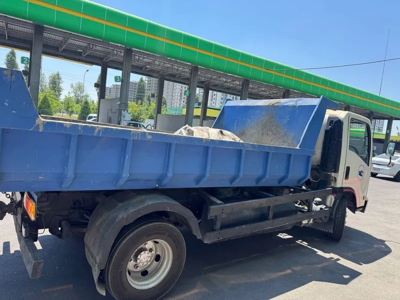 Isuzu npr самосвал 2 Isuzu npr самосвал 2