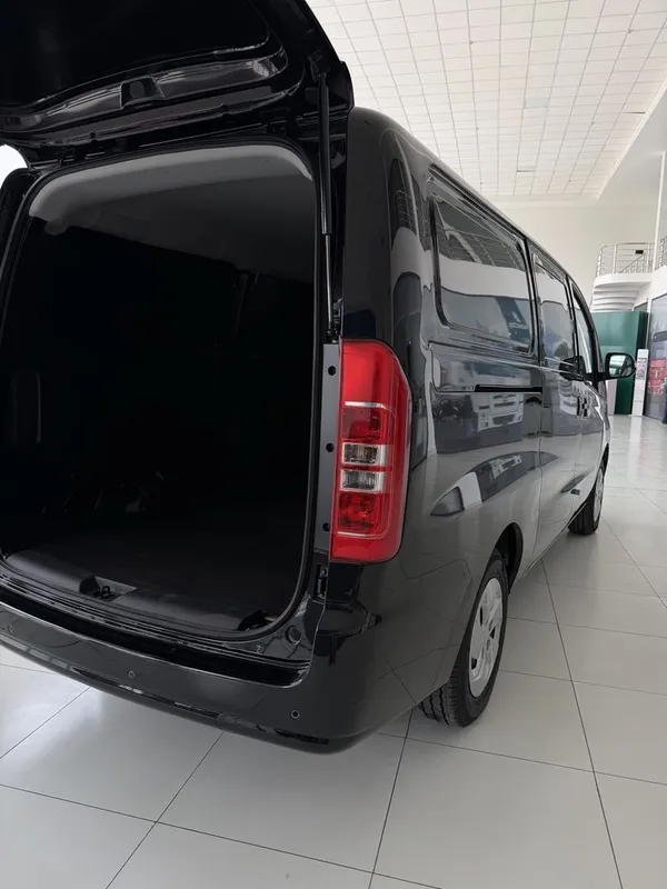 M 3 Van yangi qora rangi М3 Ван черный 4