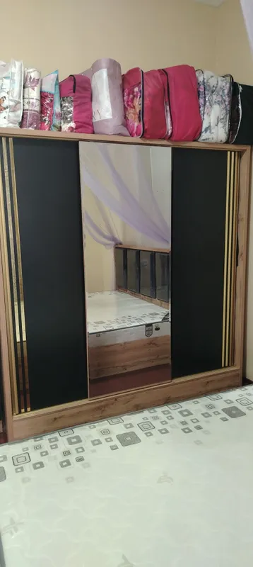 Divan shpaner kamplekt sotiladi 3 Divan shpaner kamplekt sotiladi 3
