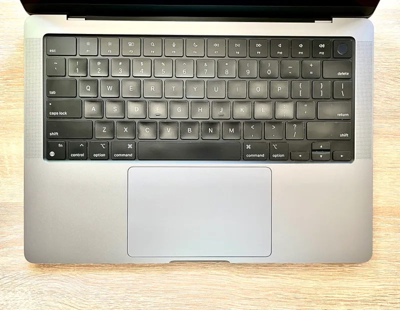 MacBook Pro M1 Pro (Silver) 16/512- (Makbuk-Apple) 6 MacBook Pro M1 Pro (Silver) 16/512- (Makbuk-Apple) 6