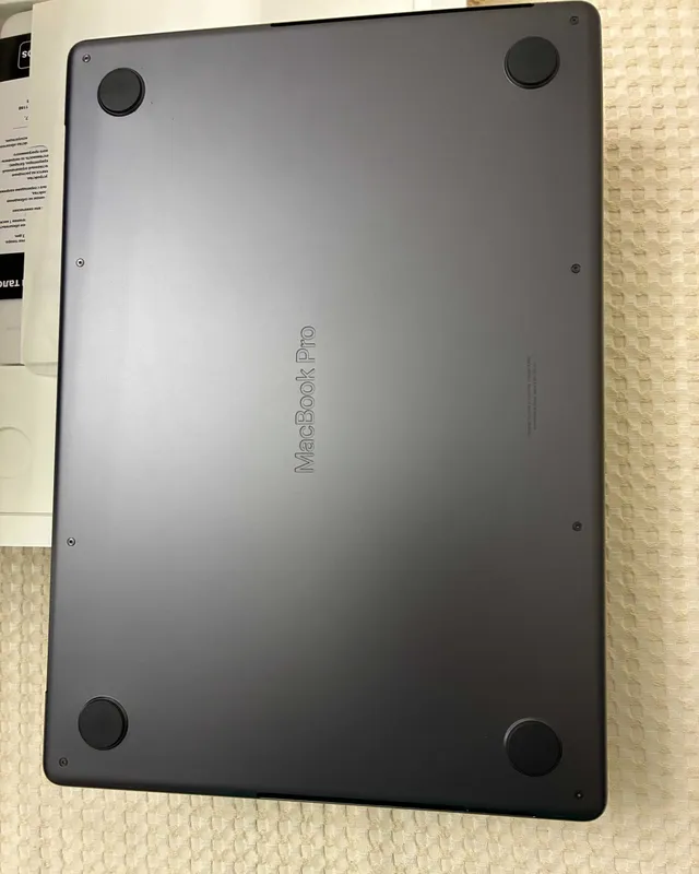 MacBook Pro 14 дюймов, M3 Pro, 18/512 6 MacBook Pro 14 дюймов, M3 Pro, 18/512 6