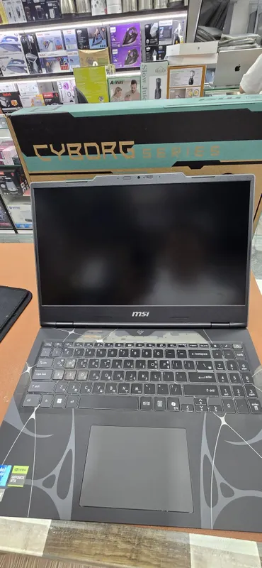 MSI Cyborg 15 (B2RWEKG-066XKR 1