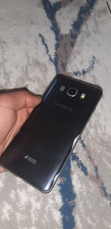 Samsung J6 32gb suvga tushib ketgan ishlamay qoldi — фото 1 Samsung J6 32gb suvga tushib ketgan ishlamay qoldi — фото 1