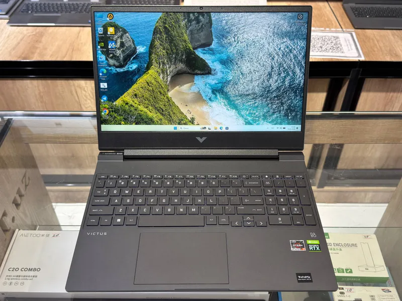 HP Victus 15 1 HP Victus 15 1