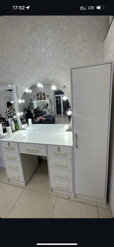 Salon mebeli sotiladi