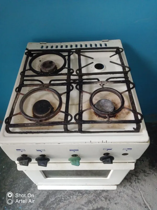 Продаётся газовая плита 2
