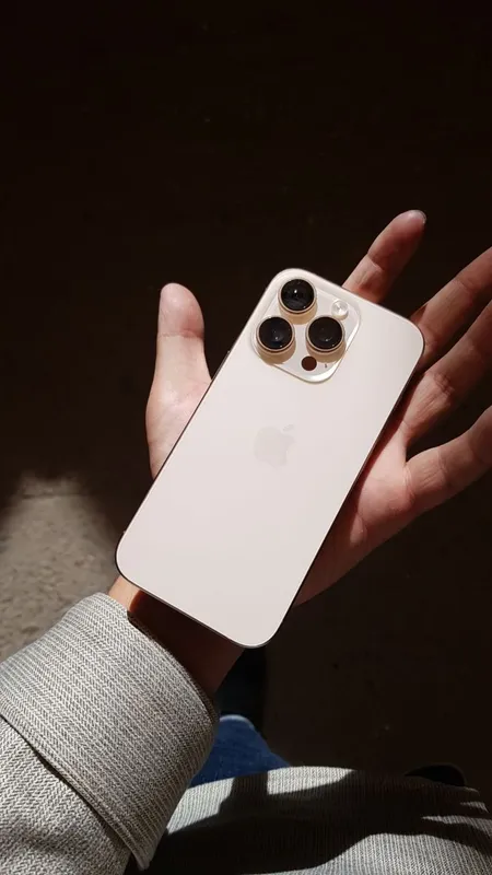 iPhone 16 Pro, 256 ГБ 6