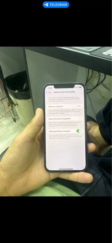 iPhone 12 с гарантией — фото 1