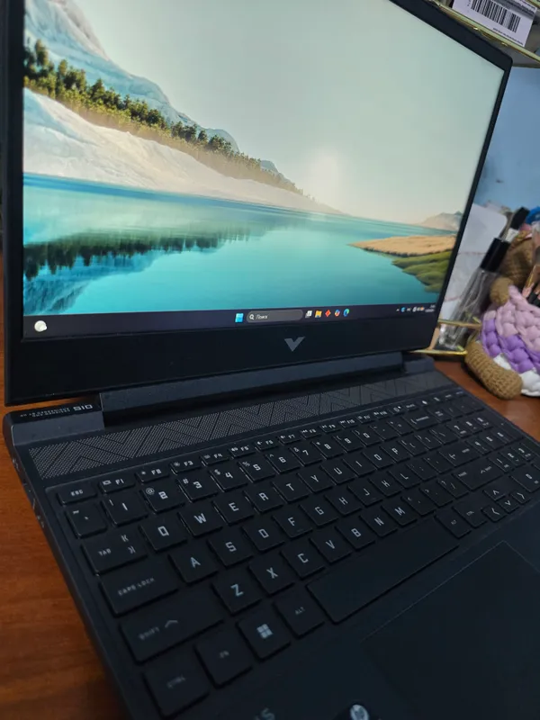 Brend: HP
Seriya: Victus
Protsessor: Intel Core i7 1
