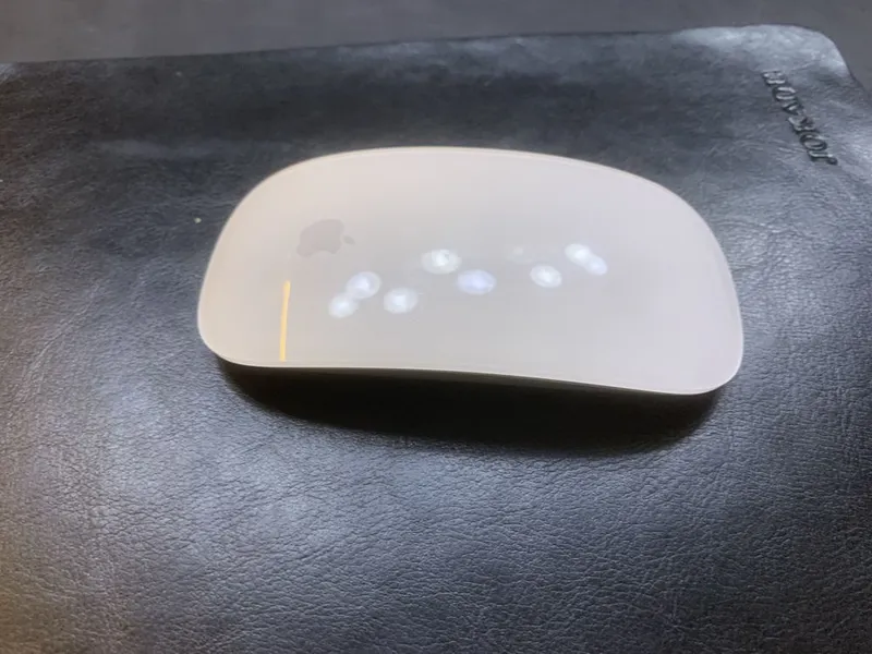 Apple Magic Mouse 2 — Ideal holat | 1 oy ishlatilgan | Qutisi bor — фото 2 Apple Magic Mouse 2 — Ideal holat | 1 oy ishlatilgan | Qutisi bor — фото 2