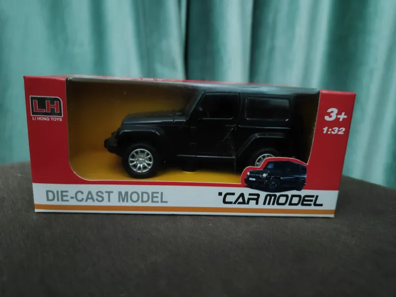 Игрушка модель машины jeep