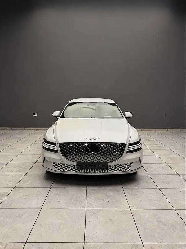 Genesis G80 — фото 1