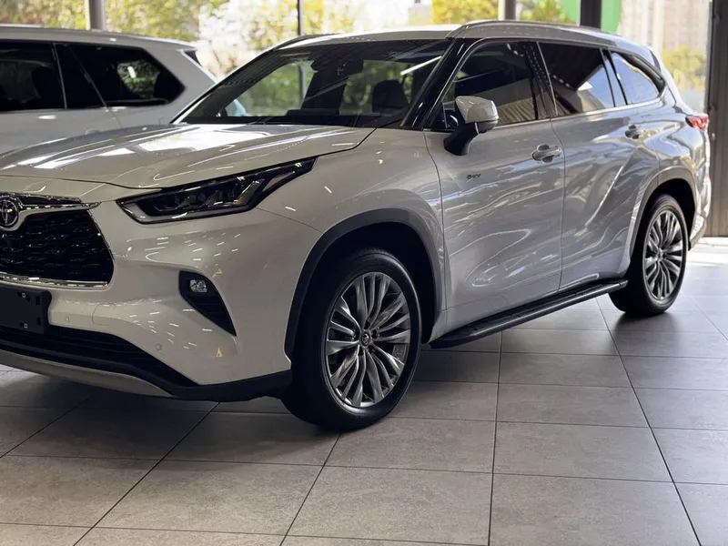Tayota haylandir haybrit 2026 yil polni full — фото 4
