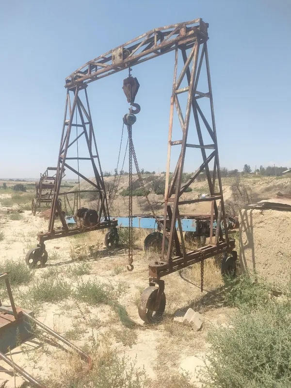Tall 5 tonnalik, og'ir qismlarni ko'tarish uchun 3 Tall 5 tonnalik, og'ir qismlarni ko'tarish uchun 3