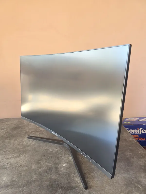 Монитор ZIFFLER 27 240hz FHD Curved. Возможен обмен. Доставка.