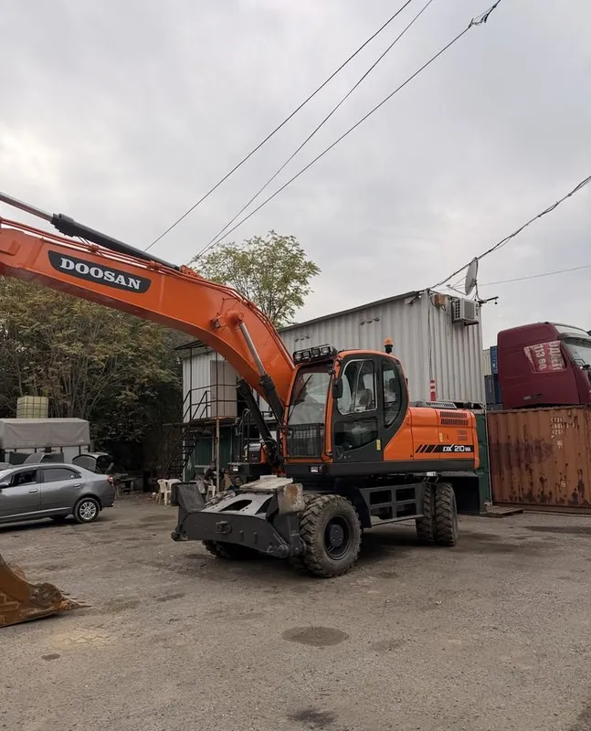 Doosan 210 экскаватор 3 Doosan 210 экскаватор 3