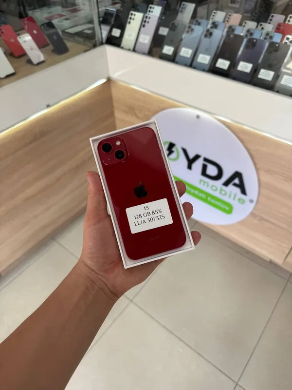 IPhone 13. .