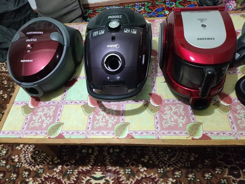 Samsung Palesoslari Sotiladi.3 Oy Kafolati bor.