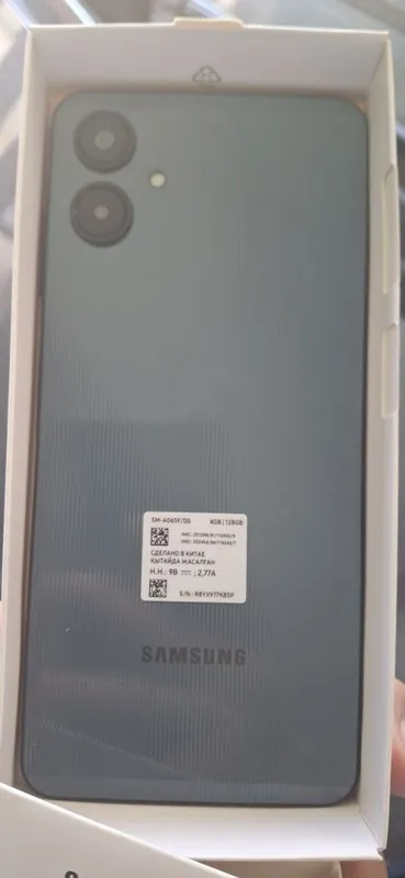 Samsung a06 состояние отличное каробка доки ест оригинал Ползовался ка 3 Samsung a06 состояние отличное каробка доки ест оригинал Ползовался ка 3