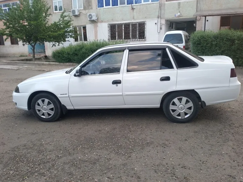 Nexia 2 sotiladi