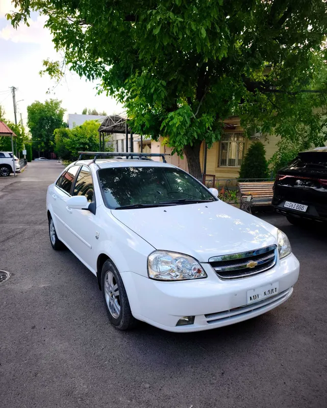 Chevrolet Lacetti 1.8 AT, 2010-yil sotiladi 2 Chevrolet Lacetti 1.8 AT, 2010-yil sotiladi 2