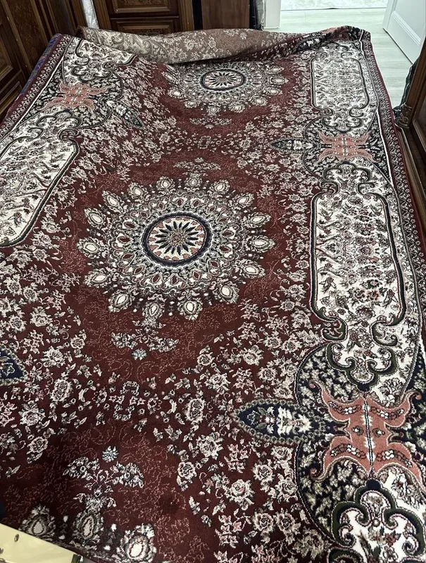 Gilam sotiladi holati zor 3.5x2 1 Gilam sotiladi holati zor 3.5x2 1