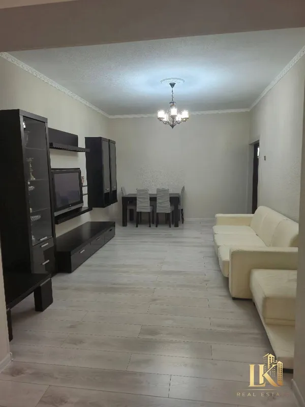 Продаётся 3-комнатная квартира, 75 м², 4/4 (кирпичный дом) 3