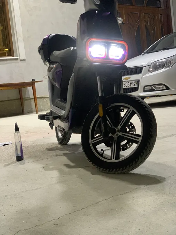 skuter sotiladi holati yaxshi 9