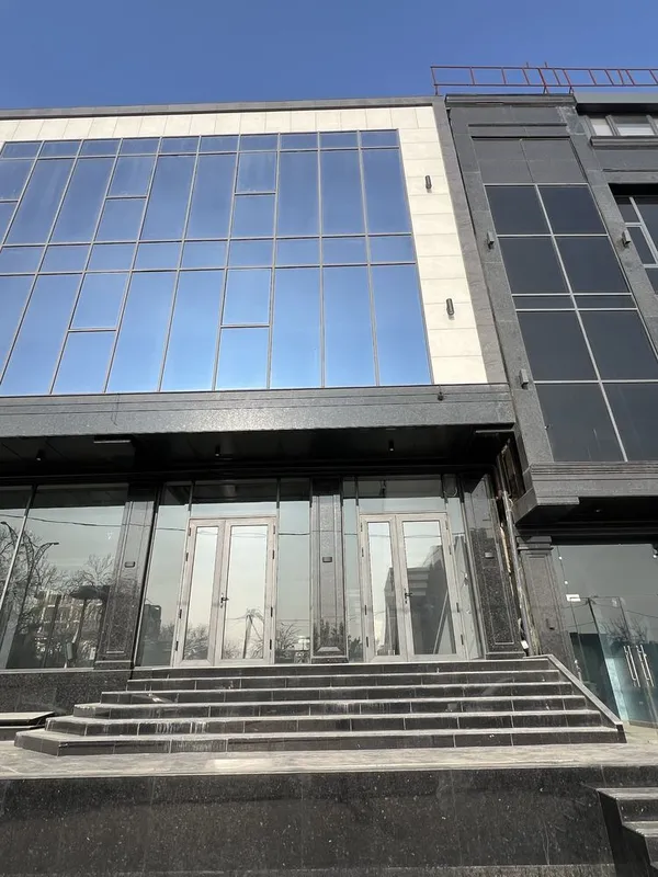 Аренда Под Офис! 1000 метр2 полный здания сдаётся Юнусабад 15.000у.е
