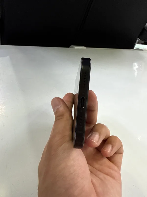 iPhone 16 pro max black 95% 5 iPhone 16 pro max black 95% 5