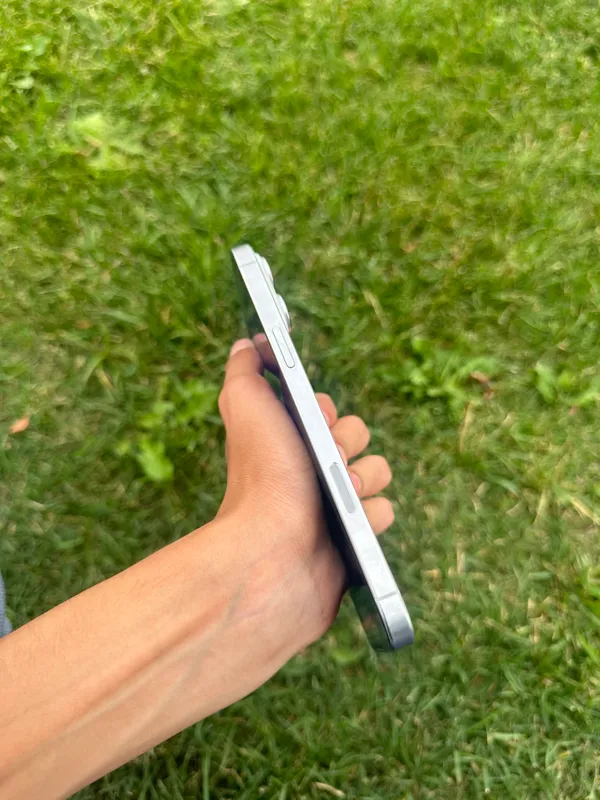 iPhone 16 Pro Max — фото 4