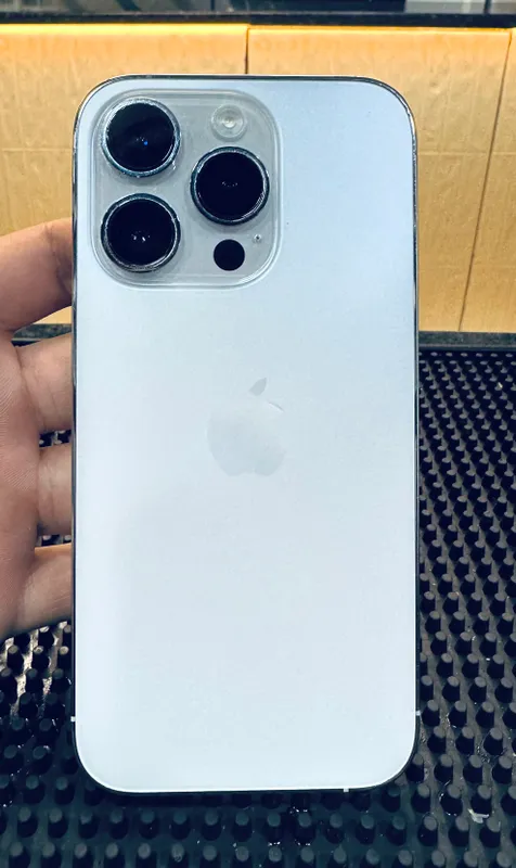 iPhone 14 Pro 4