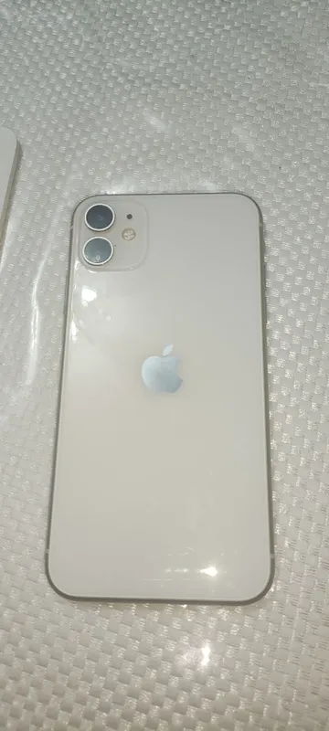 iPhone 11 64 gb попал в icloud