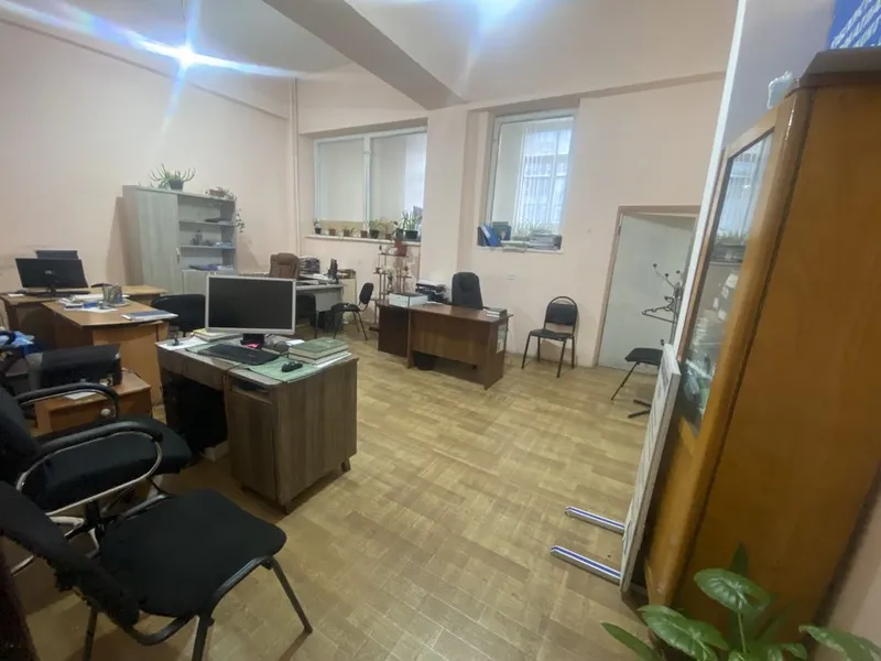 Продается нежилое помещение, ор-р м. Ойбек, гост. Гранд Мир