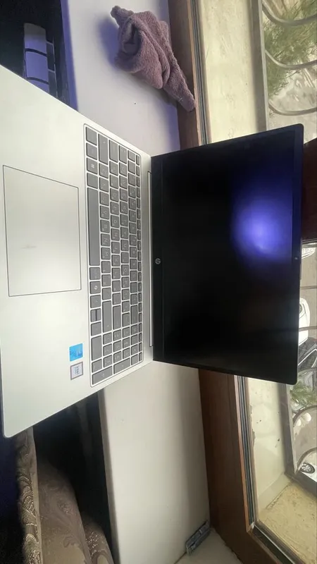 HP noutbuk yangi