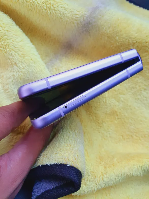 Samsung Galaxy Z Flip 3. Hotira 8/256 GB. Kafolat — фото 3